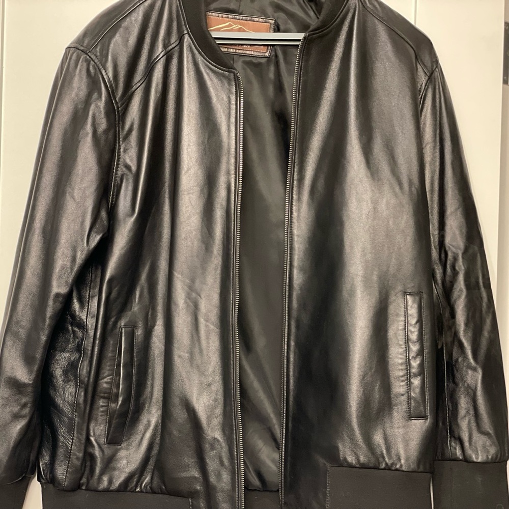 109% buttery soft black leather men’s bomber Jacket.  Size xxl